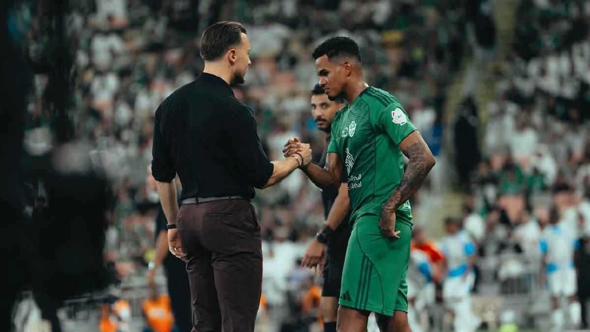 مفاجأة مدوية بشأن أول "ضحايا" الأهلي السعودي 