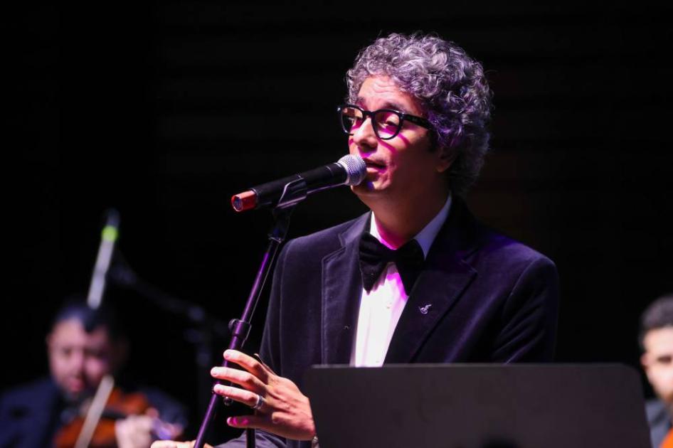 محمد محسن يغني في «اللوفر أبوظبي» على إيقاع المماليك #صحيفة_الخليج 