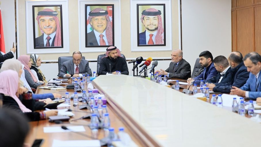 عاجل مطالبة بحذف الوحدة الرابعة من مادة الاحياء لطلبة "التوجيهي" مواليد 2008. "بالإضافة لتطبيق تدريجي ومدروس لنظام الثانوية العامة الجديد مع تقييم دوري للأثر الأكاديمي". #جريدة_الغد 