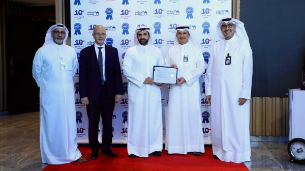 "الوطني" يحتفي بـ 10 سنوات على جوائز "الزميل المتميز" و"الفريق الأكثر تعاوناً". * العبلاني: البرنامج ليس مجرد تكريم سنوي بل رسالة واضحة بأن موظفينا هم ثروتنا الحقيقية 