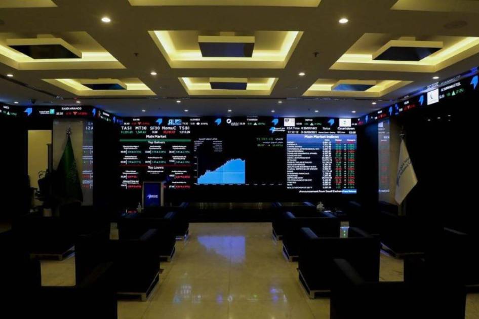صفقات انتقائية توقف نزف سوق السعودية على رغم ضعف السيولة. البورصات الخليجية تغلق أولى جلساتها على مكاسب في الكويت والدوحة ومسقط 