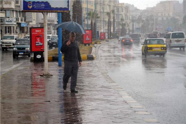 التغيرات المناخية بطل الشتاء |أمطار غزيرة وصقيع.. ومنخفضات سيبيرية وقبرصية 