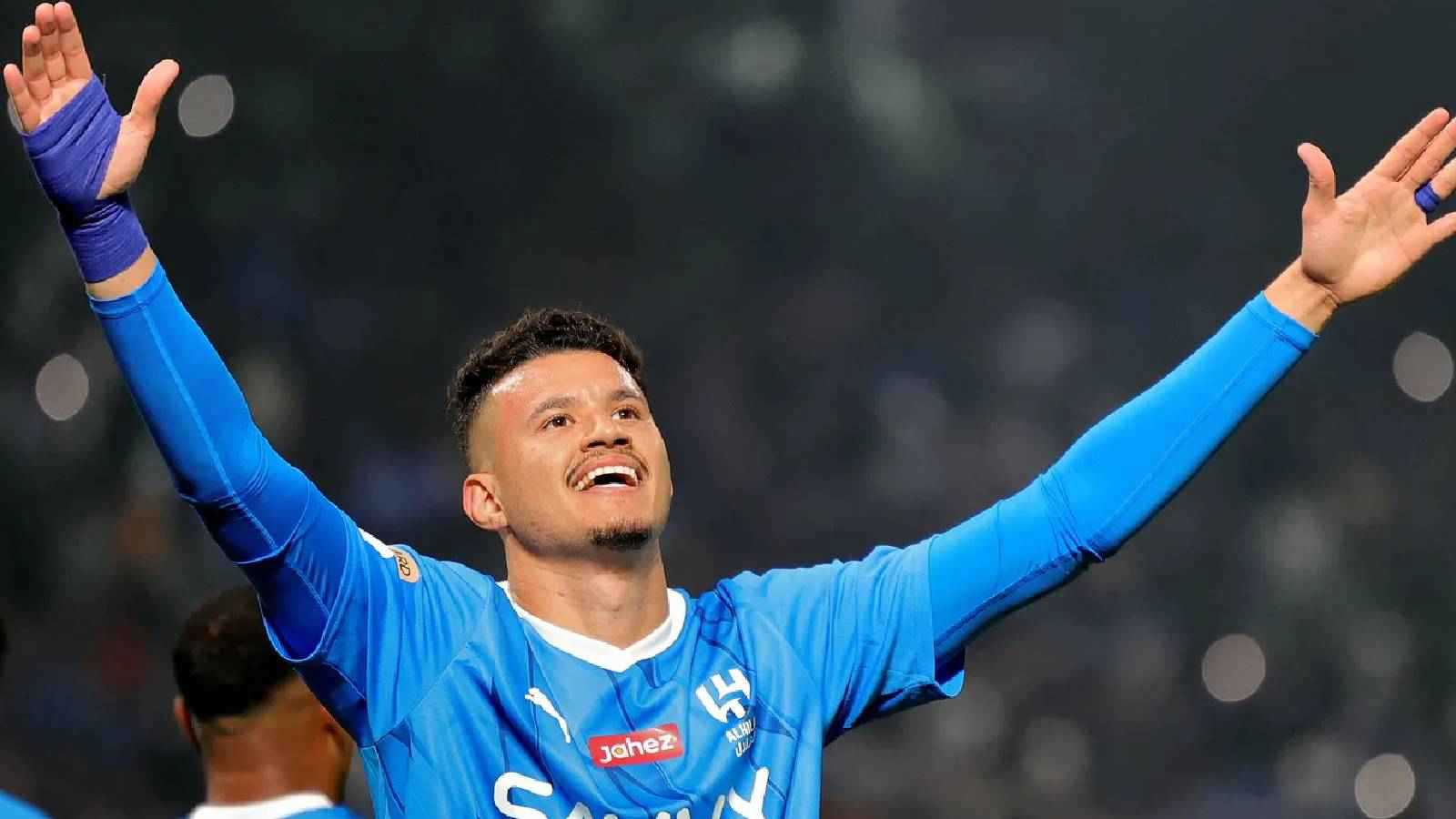 ردا على التفاوض مع الحمدان.. الهلال السعودي يغري نجم النصر 