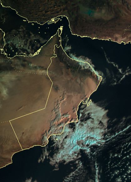 عاجل الطقس: توقعات بهطول أمطار على المناطق الساحلية لبحر عمان وبحر العرب 