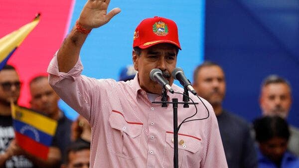 بدون هواتف.. استخبارات كوبية تتولى حماية مادورو 