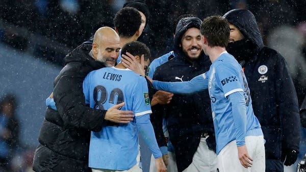 غوارديولا يهدد لاعبيه: من يزداد وزنه لن يشارك أمام فورست 