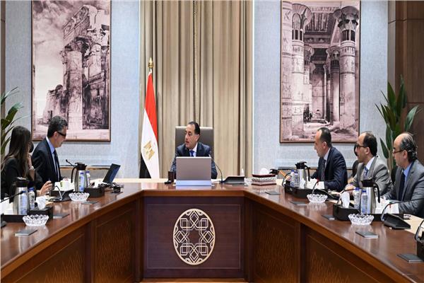 عاجل.. رئيس الوزراء يتابع مع وزير التموين مستجدات ملف تطوير منظومة الدعم 