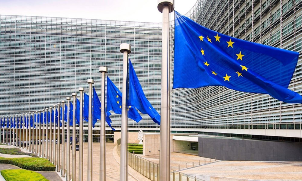 الاتحاد الأوروبي يعرب عن تضامنه الكامل مع الدنمارك بشأن قضية غرينلاند 