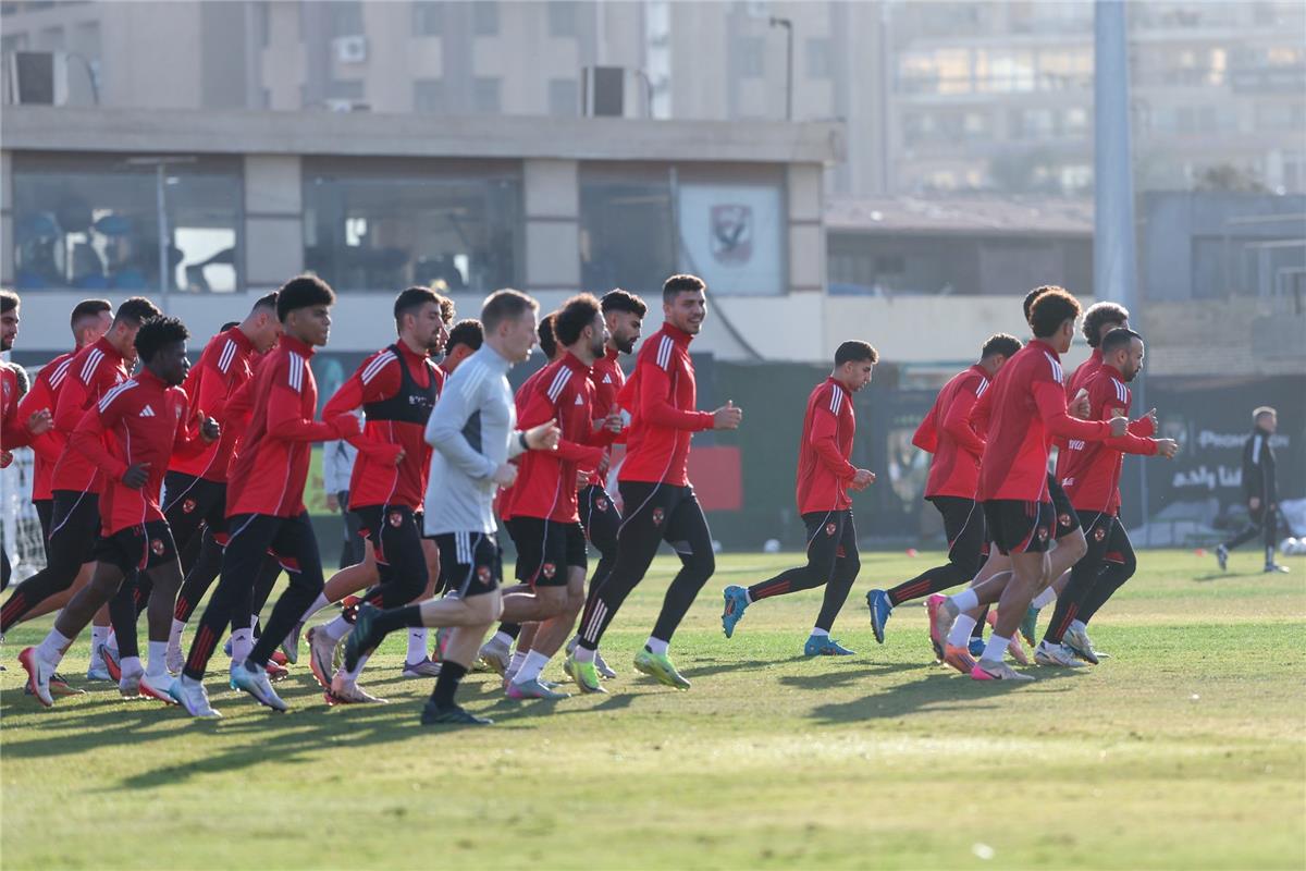 الأهلي يوضح تطورات ثلاثي الفريق المصاب قبل مواجهة غزل المحلة 