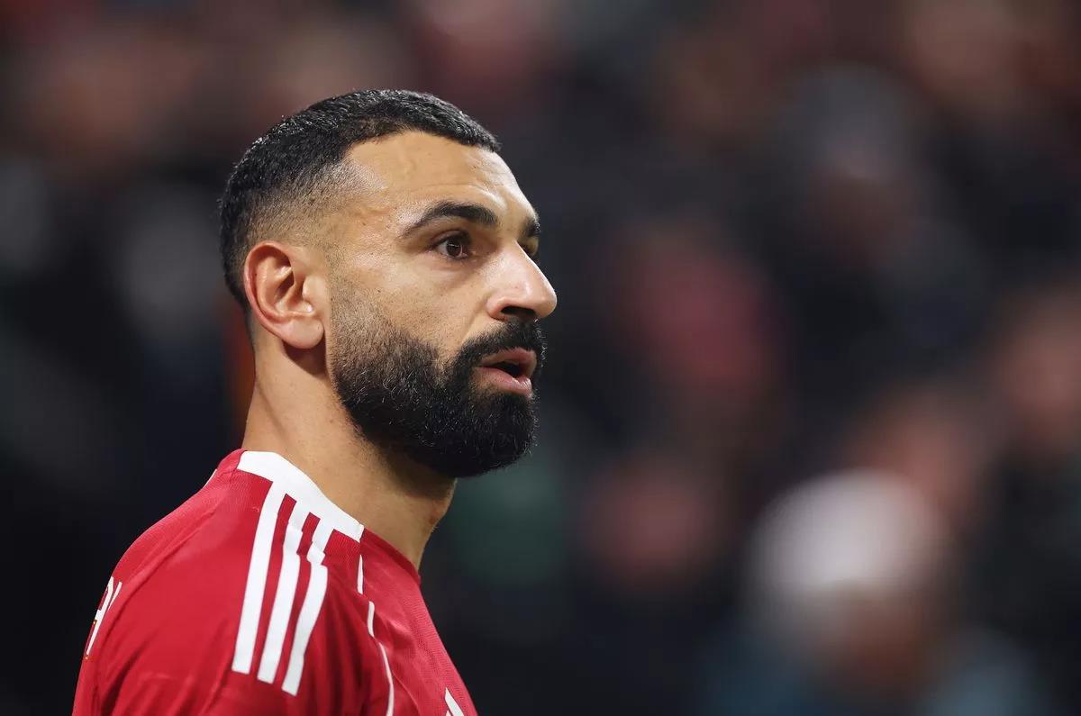 ليفربول يعلن موقفه من رحيل محمد صلاح.. ورامي عباس يهدد النادي 