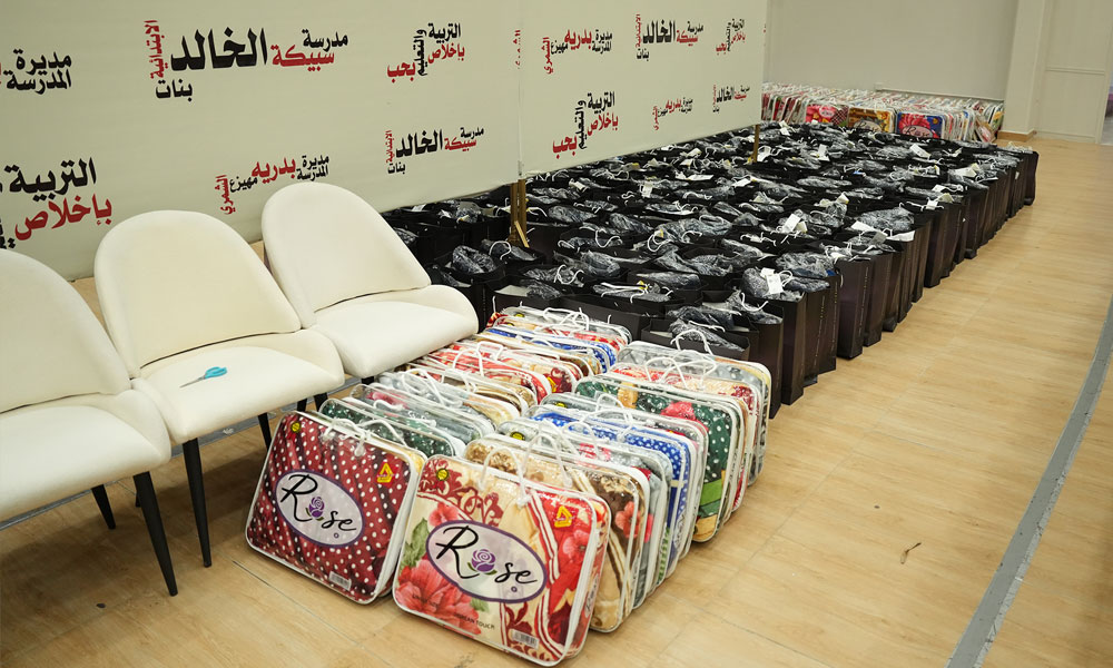 "الكويتية للأسر المتعففة" توزع كسوة الشتاء على عاملين مقيمين ترجمة للعمل الخيري والإنساني الكويتي 