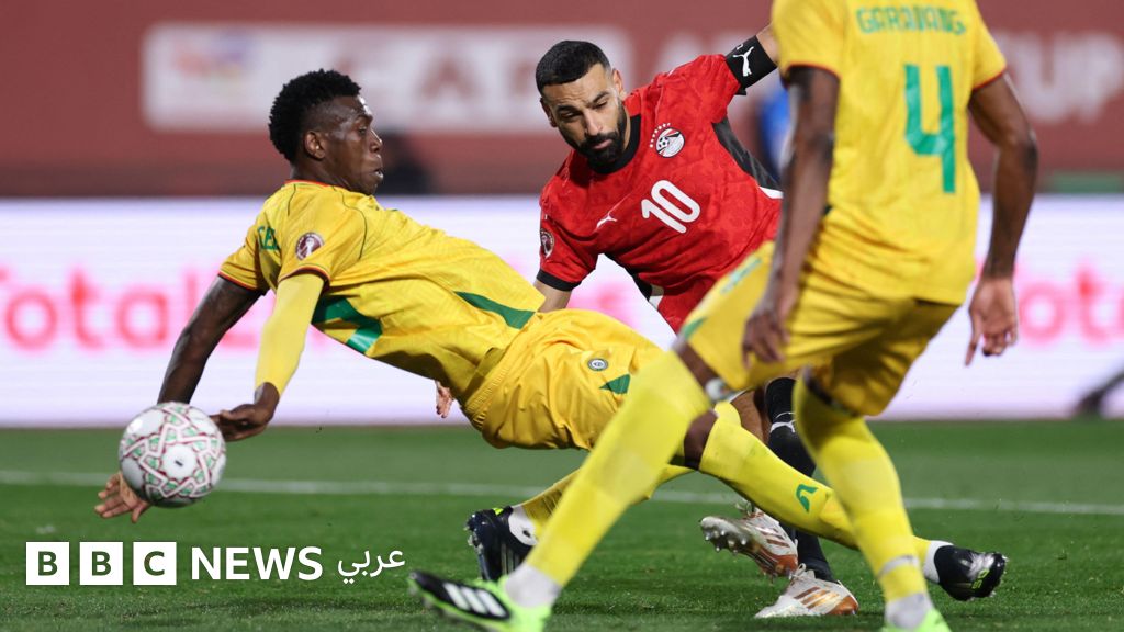 نجما مصر في الدوري الإنجليزي "البريميرليغ" محمد صلاح وعمر مرموش، يجنبنا "الفراعنة" التعثر في بداية المشوار في كأس الأمم الأفريقية 