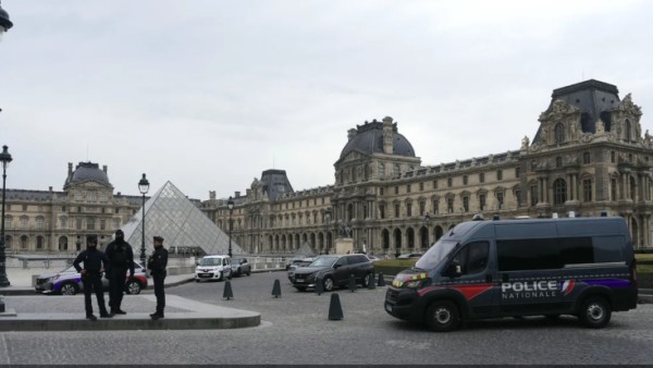 تفاصيل جديدة "صادمة" بشأن سرقة اللوفر في باريس #الأردن 