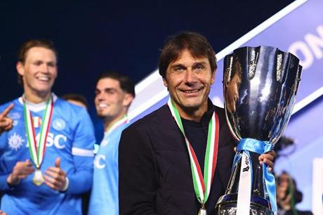 كونتي يفتح الباب للتدريب في السعودية - ملاعب 