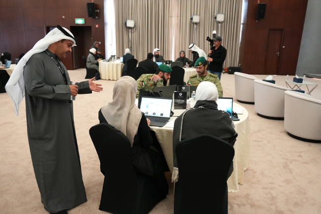 «الأمن السيبراني» يُنظم التمرين الوطني الأول للجهات الحكومية. يحاكي سيناريوهات واقعية لهجمات متقدمة.. ويطور مهارات التحليل والاستجابة. يهدف إلى اختبار الخطط والإجراءات ورفع مستوى مرونتها الرقمية 