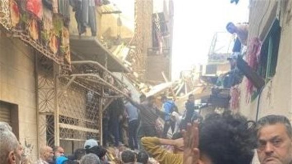 فصل الغاز الطبيعي عن موقع انهيار عقار من 4 طوابق في إمبابة #عاجل 