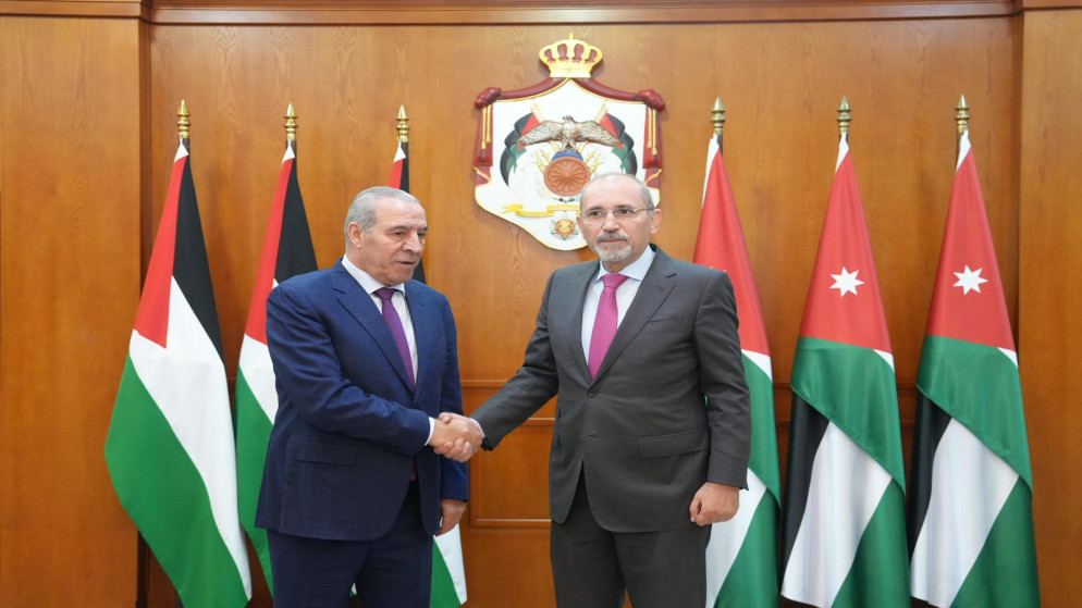 الصفدي والشيخ: مستقبل غزة يجب أن يستند على وحدته وارتباطه بالضفة الغربية #عاجل 