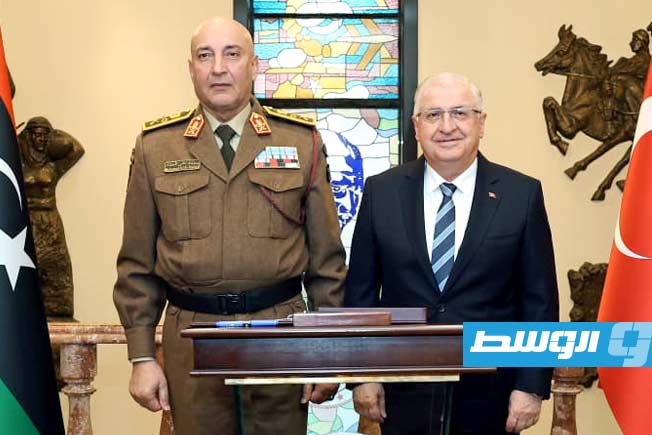 وزير الدفاع التركي يستقبل الحداد في أنقرة #الوسط 