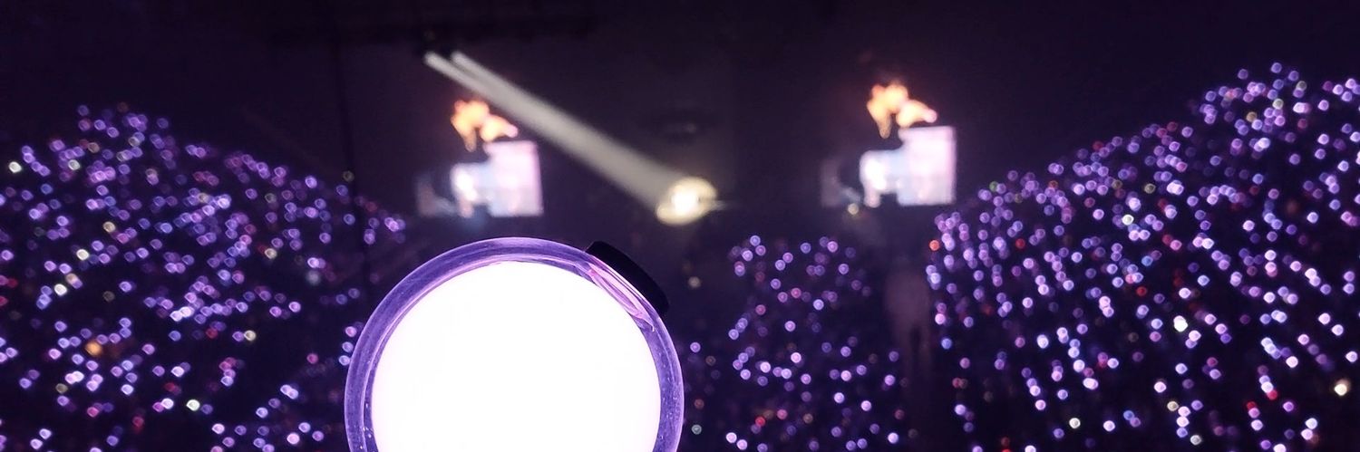 caroll⁷ 🪭 is seeing bangtan banner