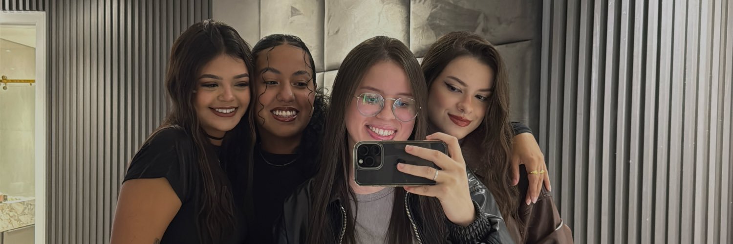 Amandaaah04's profile banner image