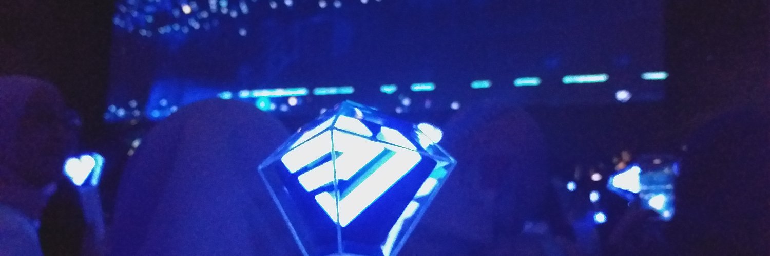 flo🍀 (DEACT) banner