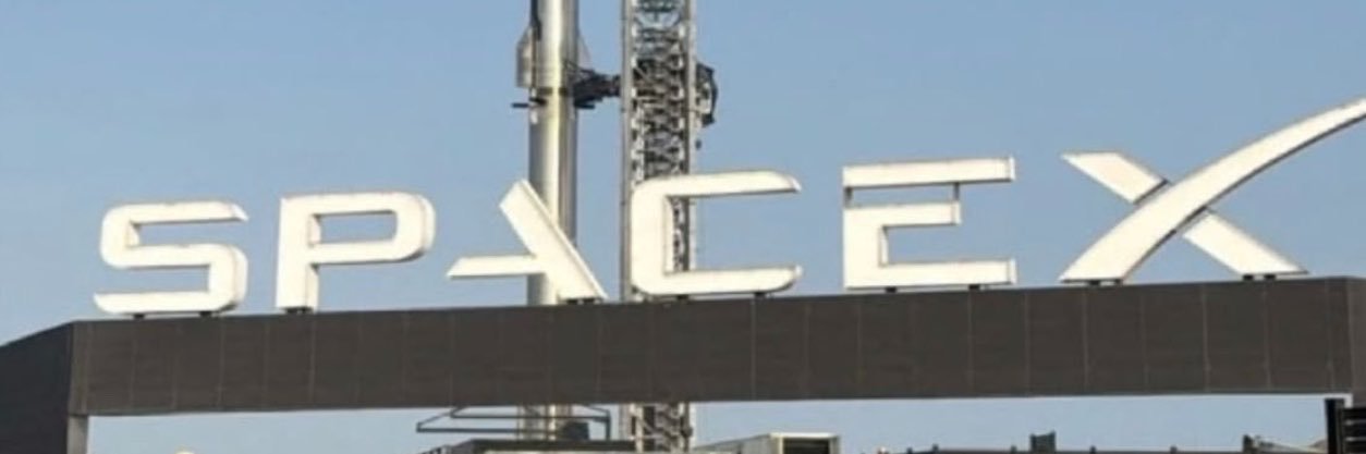 Spacexfuture32's profile banner image