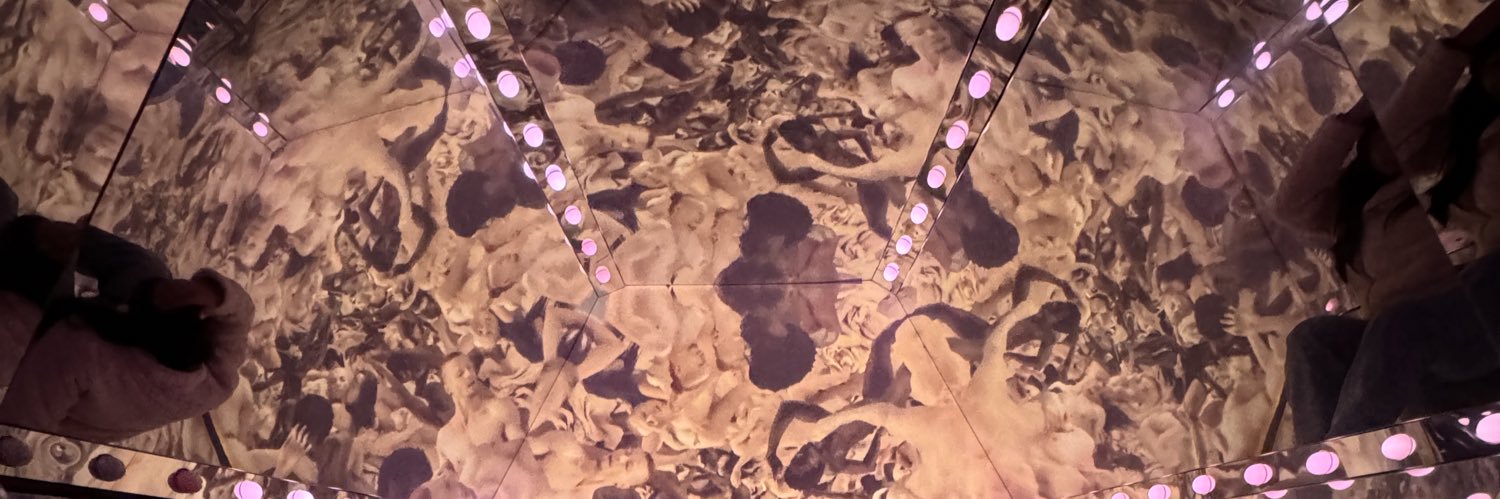 zoemowry's profile banner image