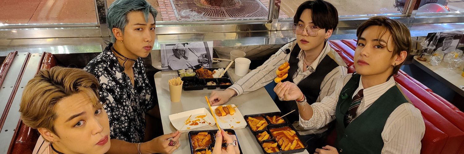 HolyKim27's profile banner image