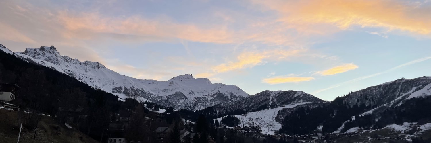 Val banner