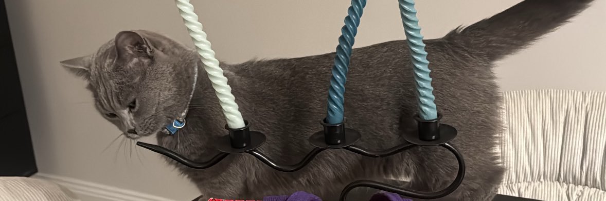vluxl's profile banner image