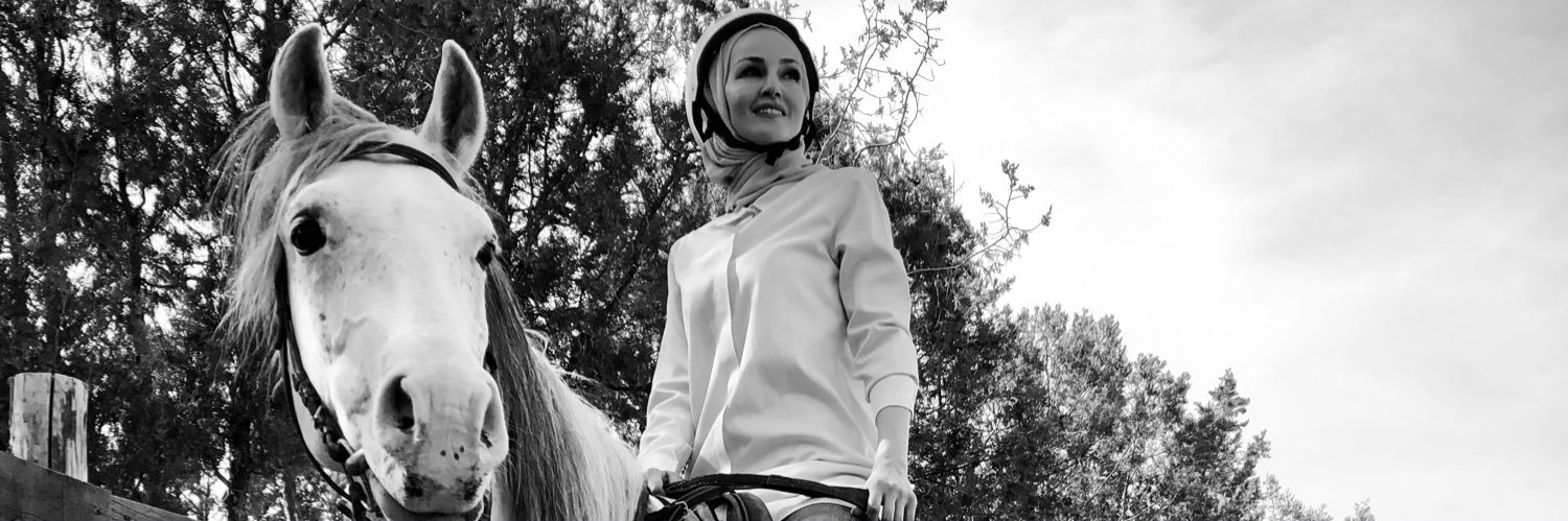 Özlem Akgüç banner