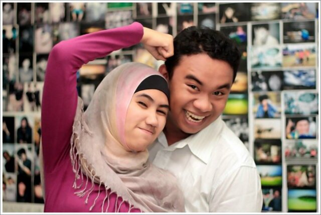 rhe_retno's profile banner image