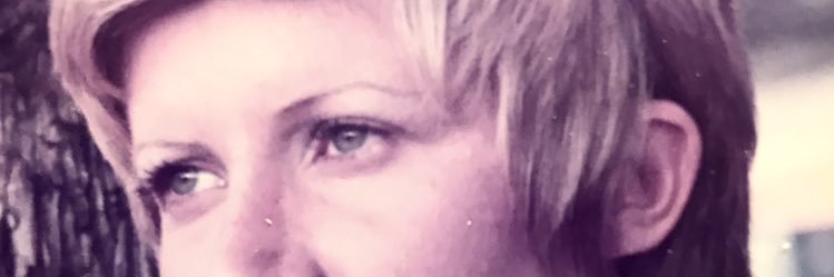 annarothk's profile banner image