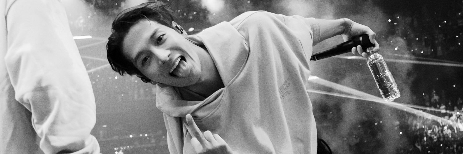 𝓝𝓲𝓷𝓰𝓝𝓲𝓷𝓰ʕ•ᴥ•ʔﾉ♡王嘉尔 banner
