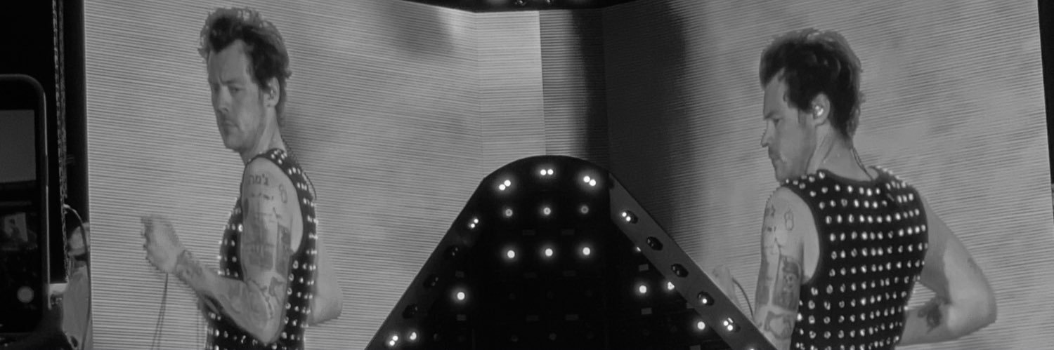 floriane_prnl's profile banner image
