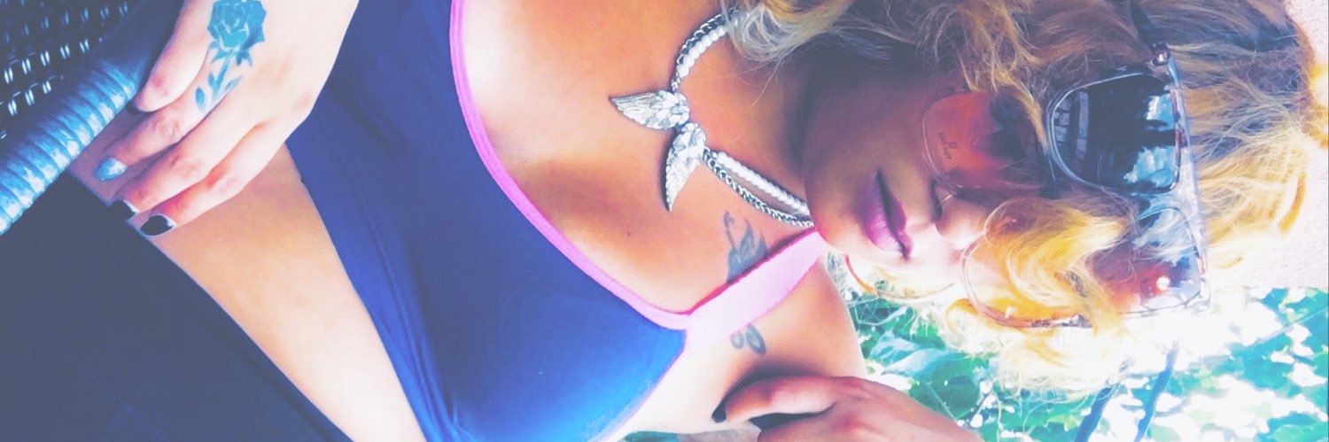 tDePerle's profile banner image