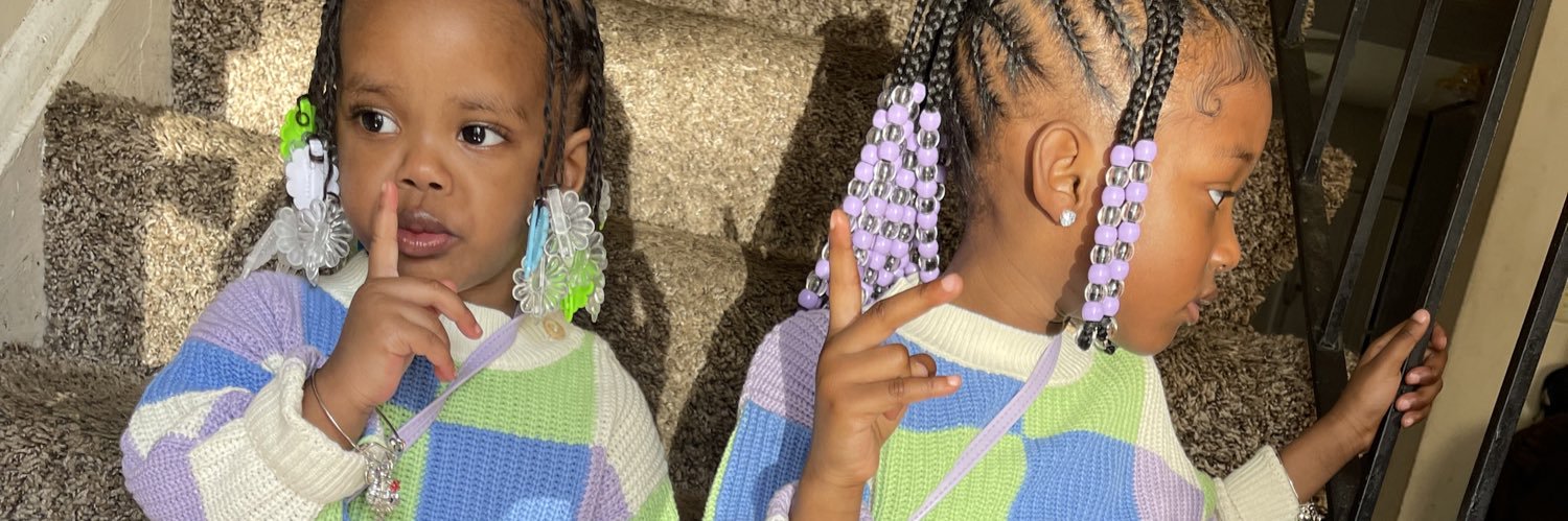 layamonay_'s profile banner image