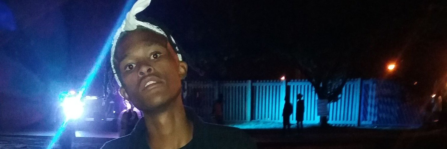 BeeloGazmo's profile banner image