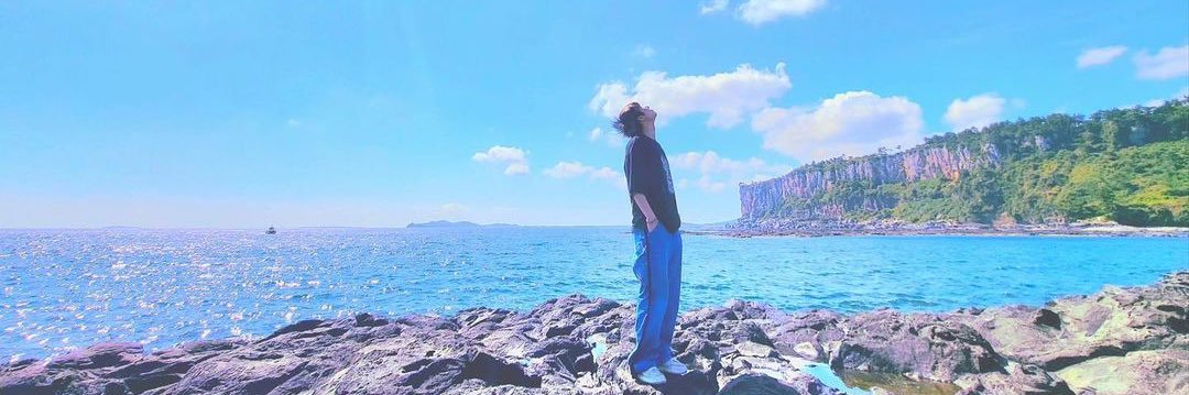 (ง'̀-'́)ง strawberry shortbitch banner