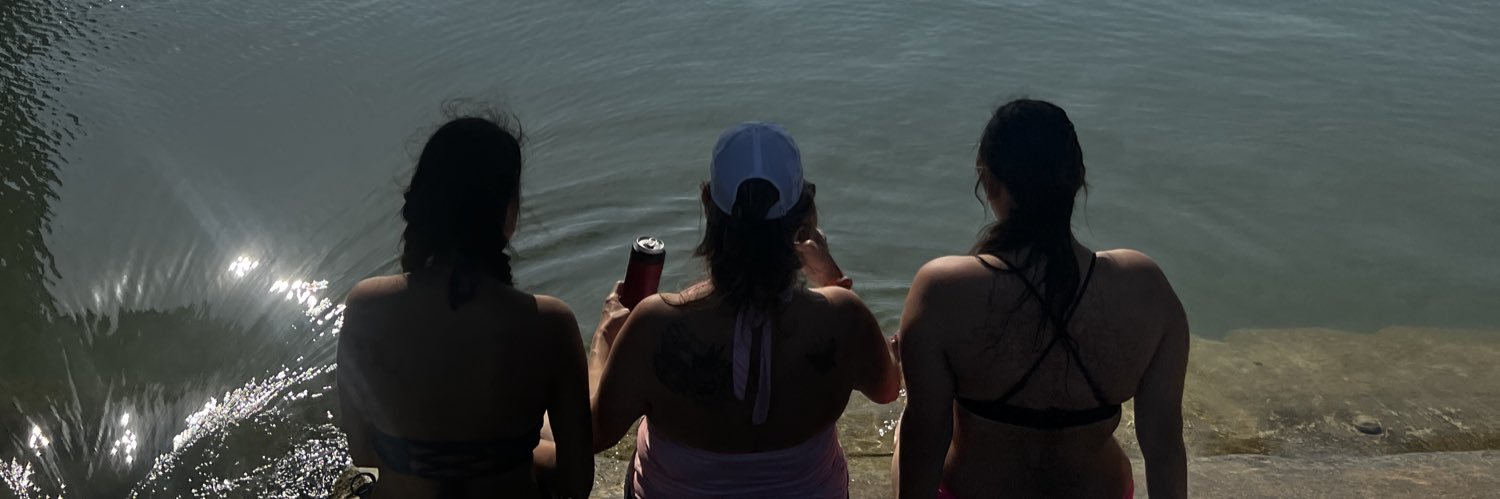 Queenbri__03's profile banner image