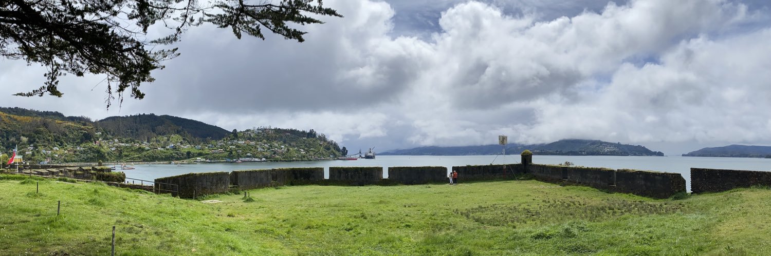 Carlos Reyes Piérola banner