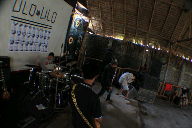 BEBAS BERGERAK banner