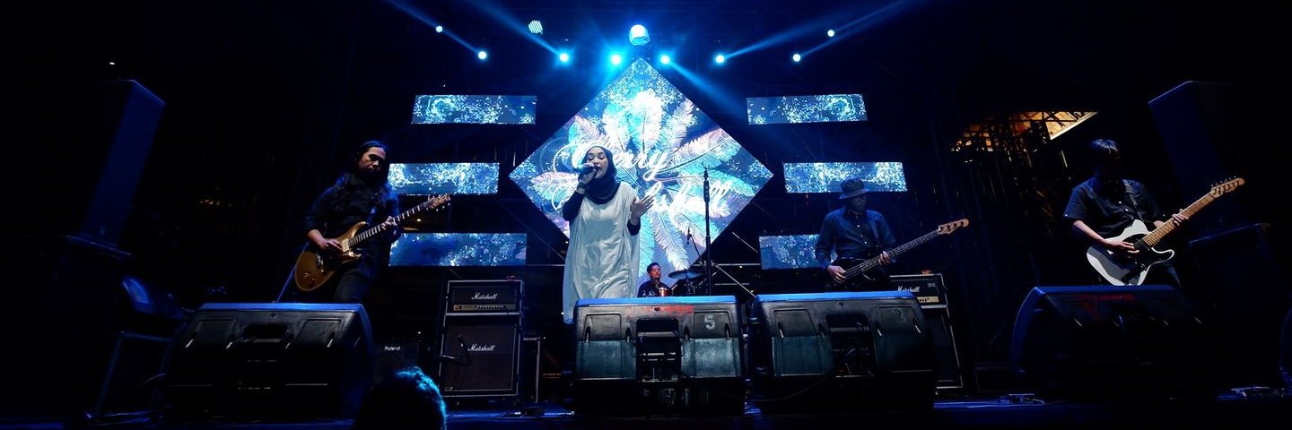 Cherry Bombshell banner