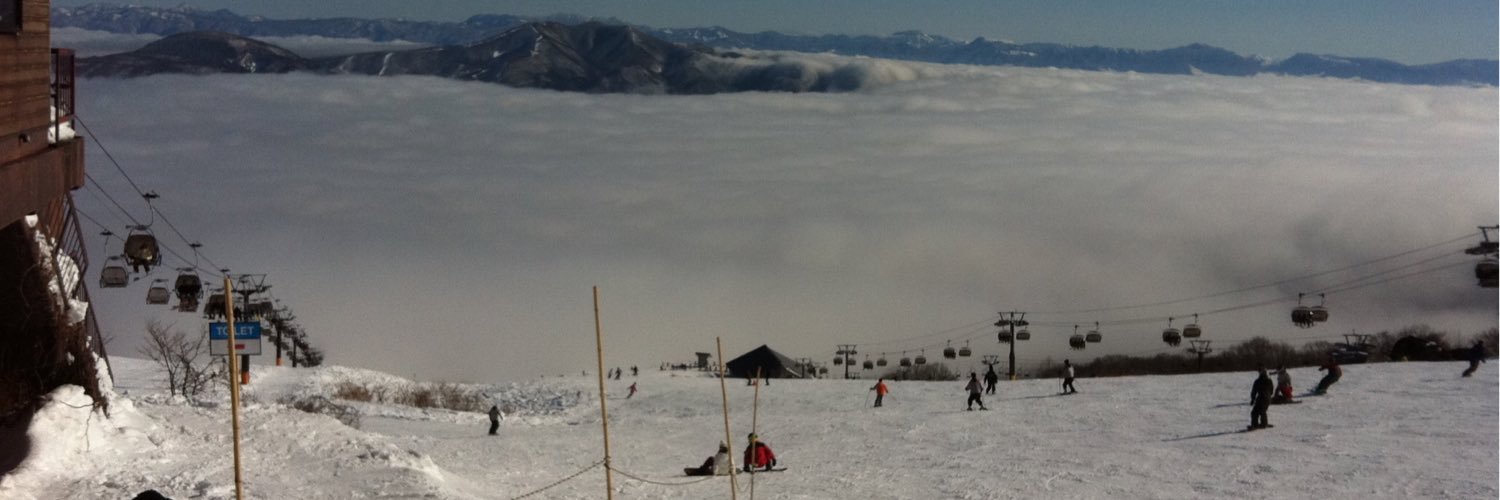akki_snow's profile banner image