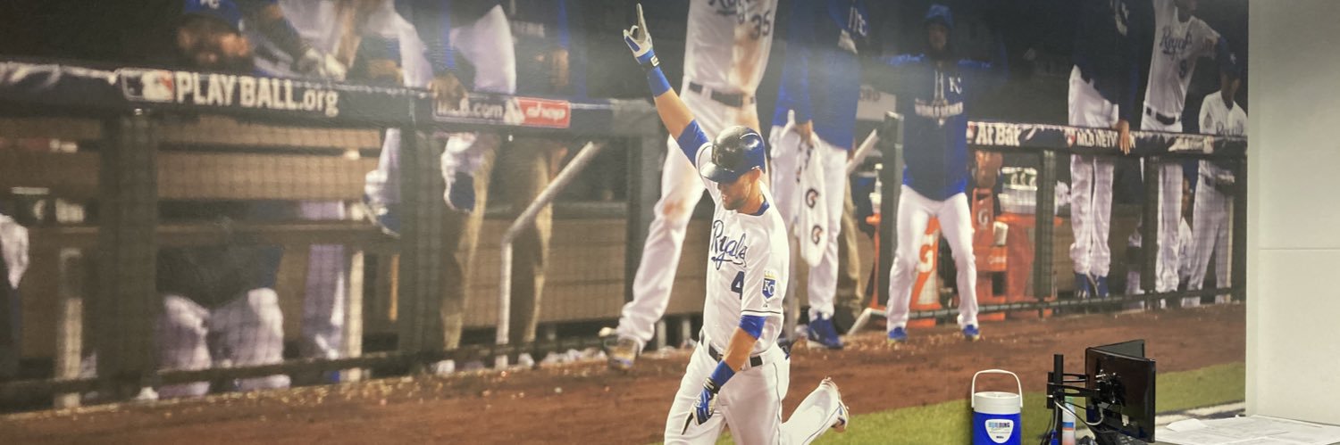 Chris Mills banner