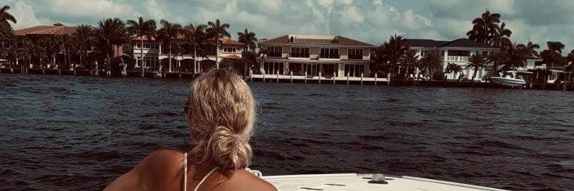 laurieannn's profile banner image