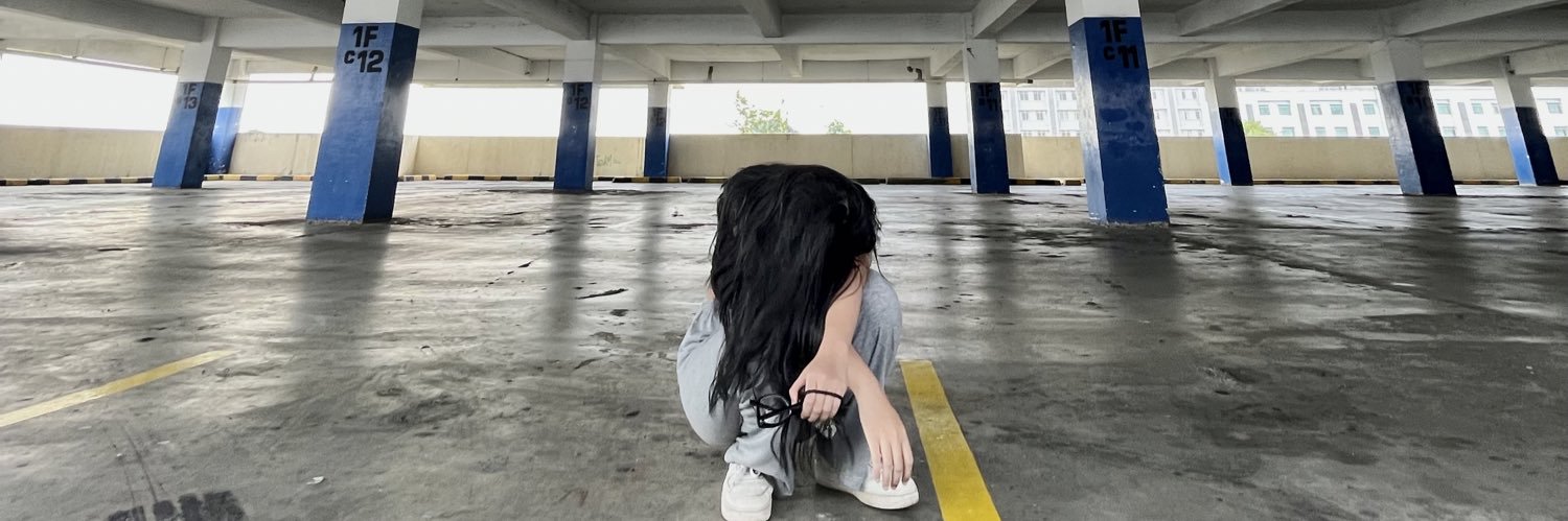 urquinbee's profile banner image