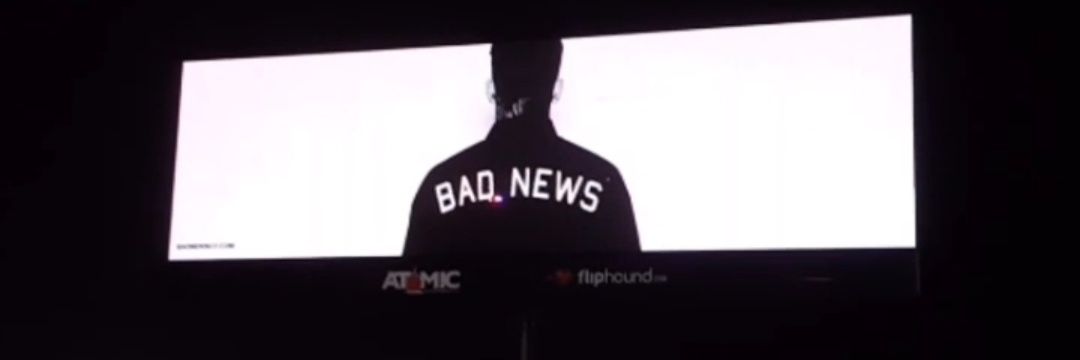 DΛVIS banner