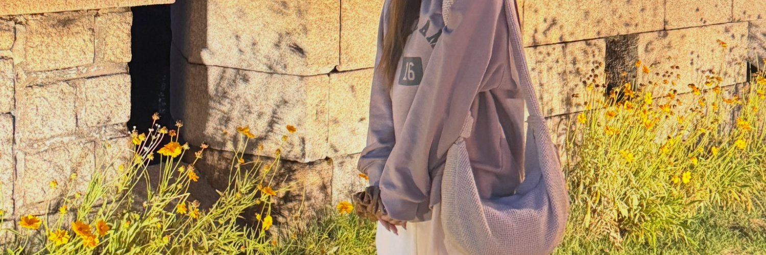 chjungy's profile banner image