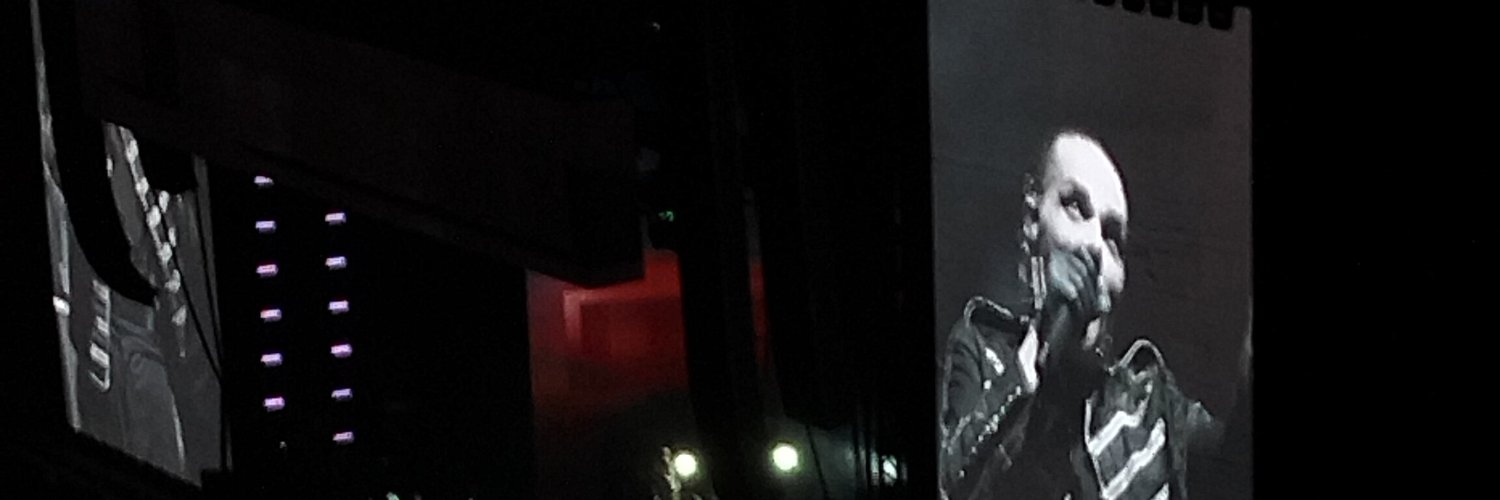 isaszluvs's profile banner image